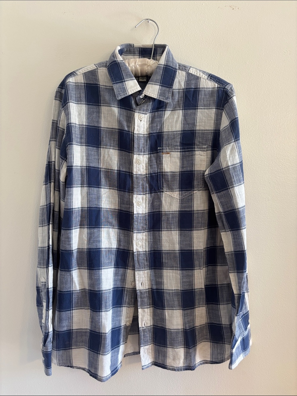 Men's Blue and White Plaid Button-Up Shirt